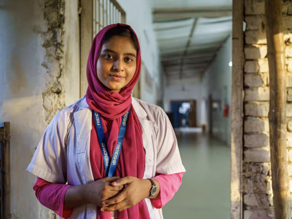  In Cox’s Bazar’s refugee camps, midwife Sumana Akter faces emergencies day and night—ensuring safe births for Rohingya women despite challenges. For many Rohingya women living in the camps, access to maternal healthcare can be uncertain. Travel is not always safe. Emergencies often occur at night. And the stigma around seeking facility-based care still persists. In this context, midwives aren’t just health workers—they are the backbone of maternal survival. “Every shift brings something different,” Sumana says. “One minute you’re helping with a routine delivery, next, it’s a high-risk emergency. There’s no time to think twice.”