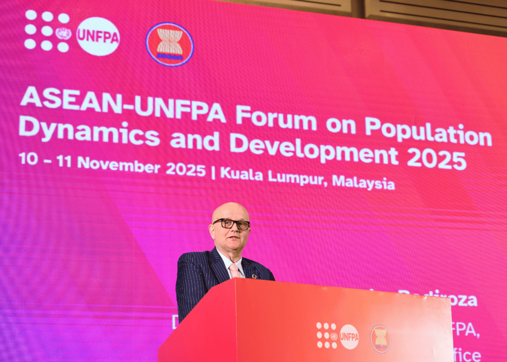 Dr.Aleksandar SashaBodiroza DeputyRegional Director,UNFPA Asia-Pacific RegionalOffice, Bangkok