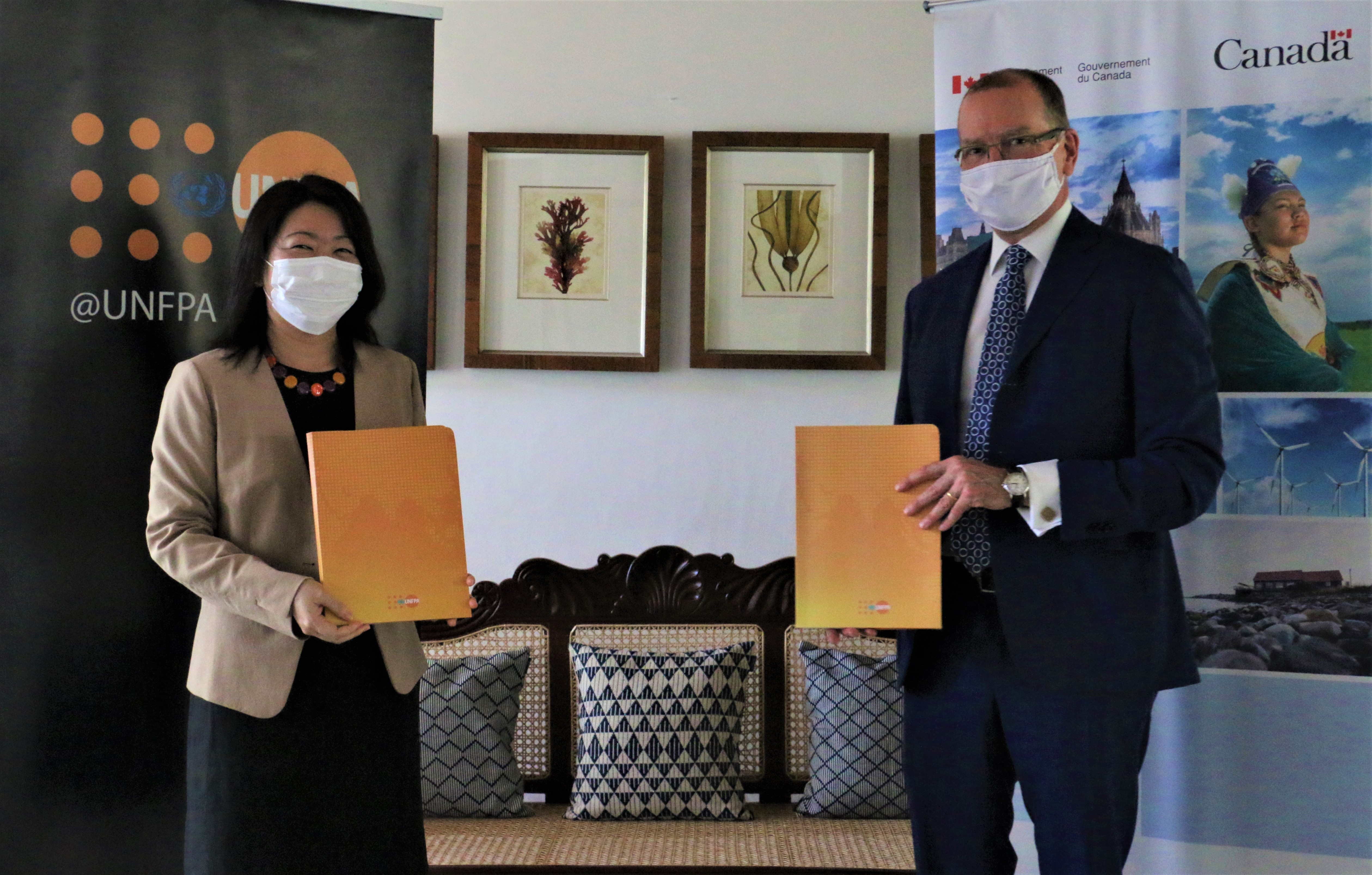 Canada grants CDN$400,000 to UNFPA to strengthen Government response for COVID19 pandemic in Sri Lanka