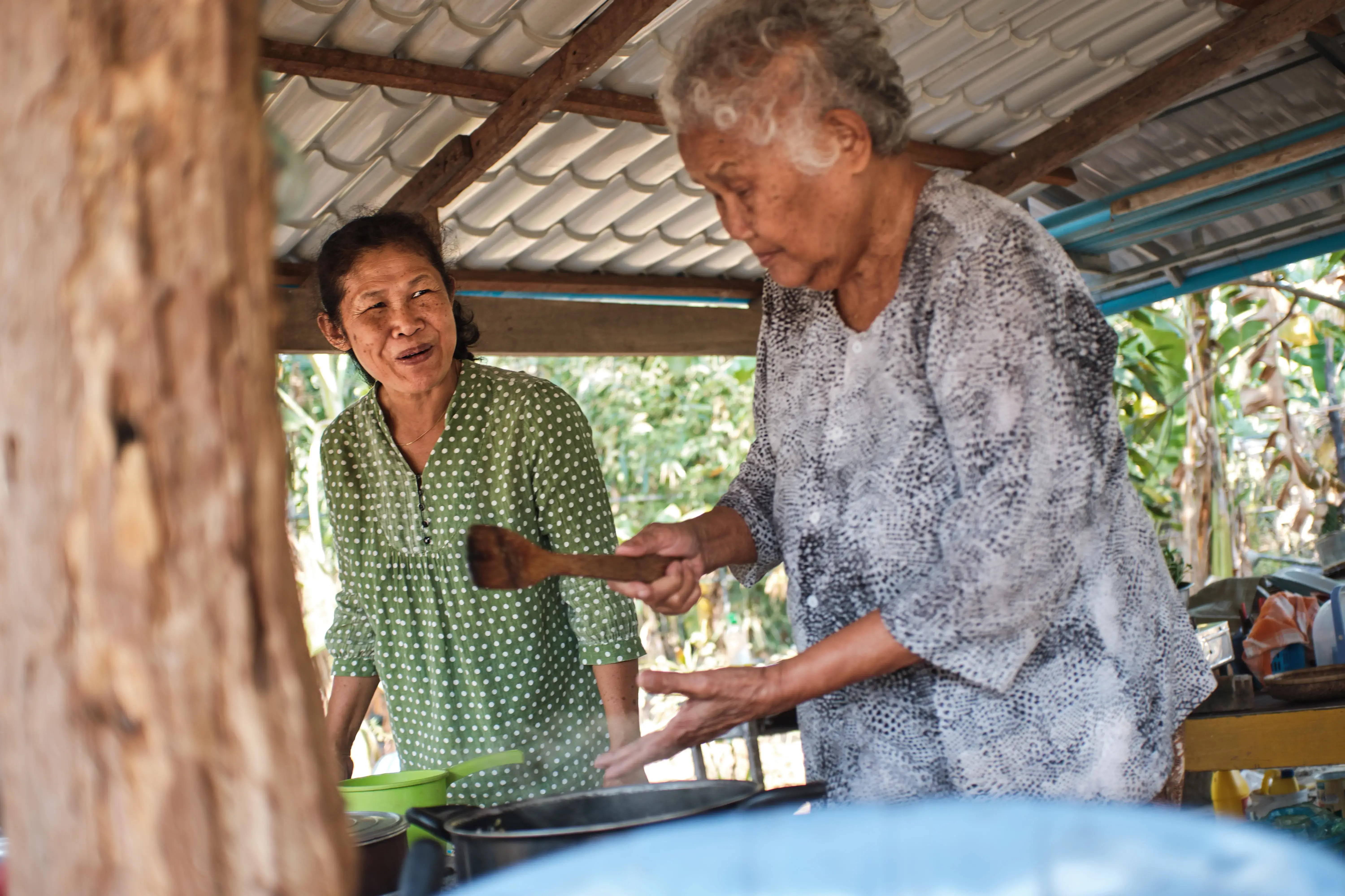 Overcoming Economic Obstacles to Start a Family in Iran 