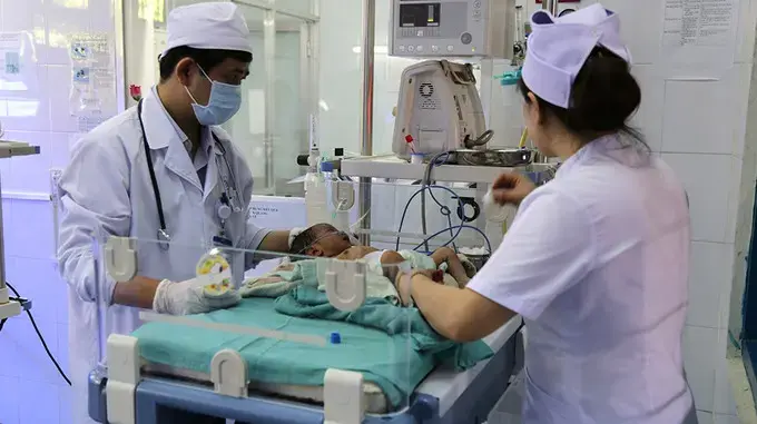 Infection-control supplies delivered to Viet Nam maternal health facilities amid COVID-19 pandemic